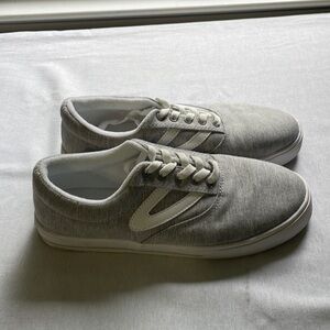 Tretorn Gray Tennis Shoes - 7 1/2 - gray with white - comfort insole system